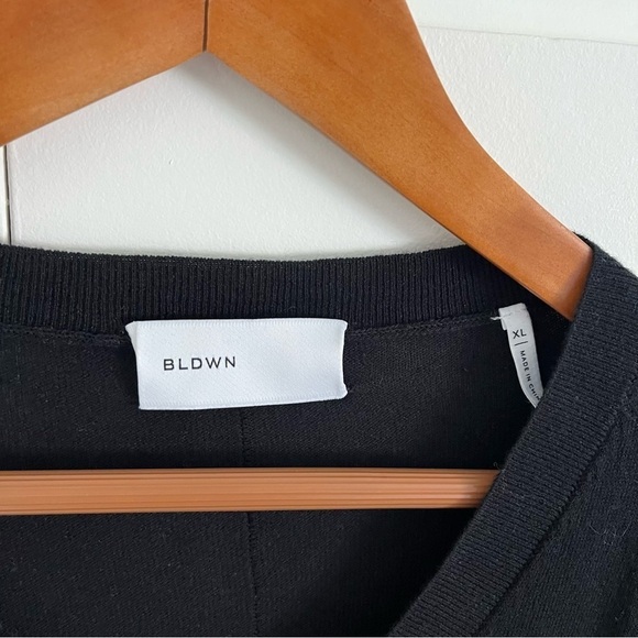 BLDWN Leo Linen V-Neck Pullover - Picture 7 of 8